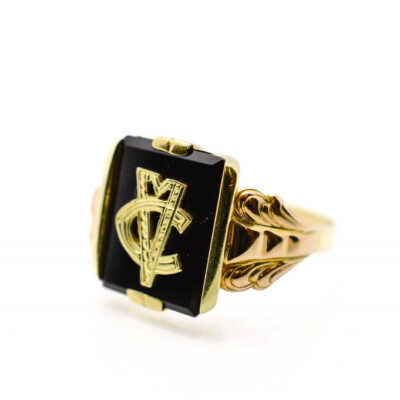 Starožitný zlatý prsten s onyxem, vel. 62