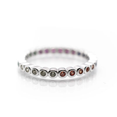 Stříbrný prsten s barevnými kamínky