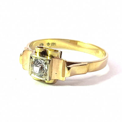 Zlatý prsten s růžovým zlatem a leukosafírem, vel. 58